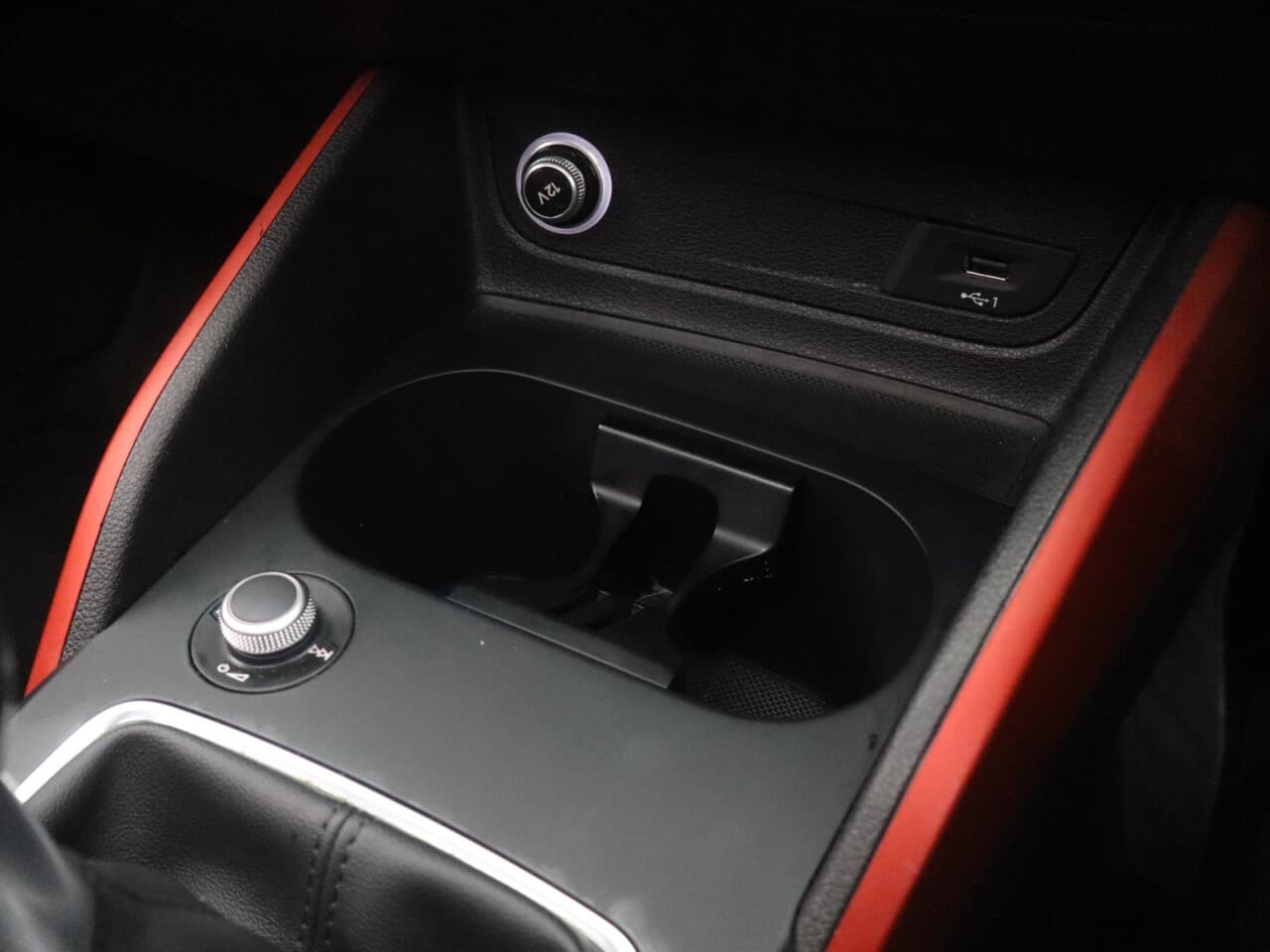 Audi Q2 1.5 TFSI CoD 35 Sport (Pan Roof Comfort+Sound) — image 26