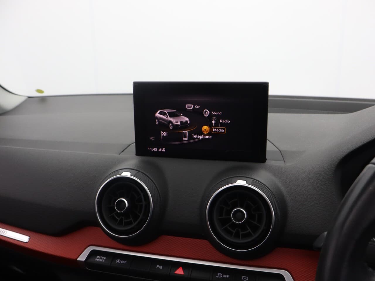 Audi Q2 1.5 TFSI CoD 35 Sport (Pan Roof Comfort+Sound) — image 41