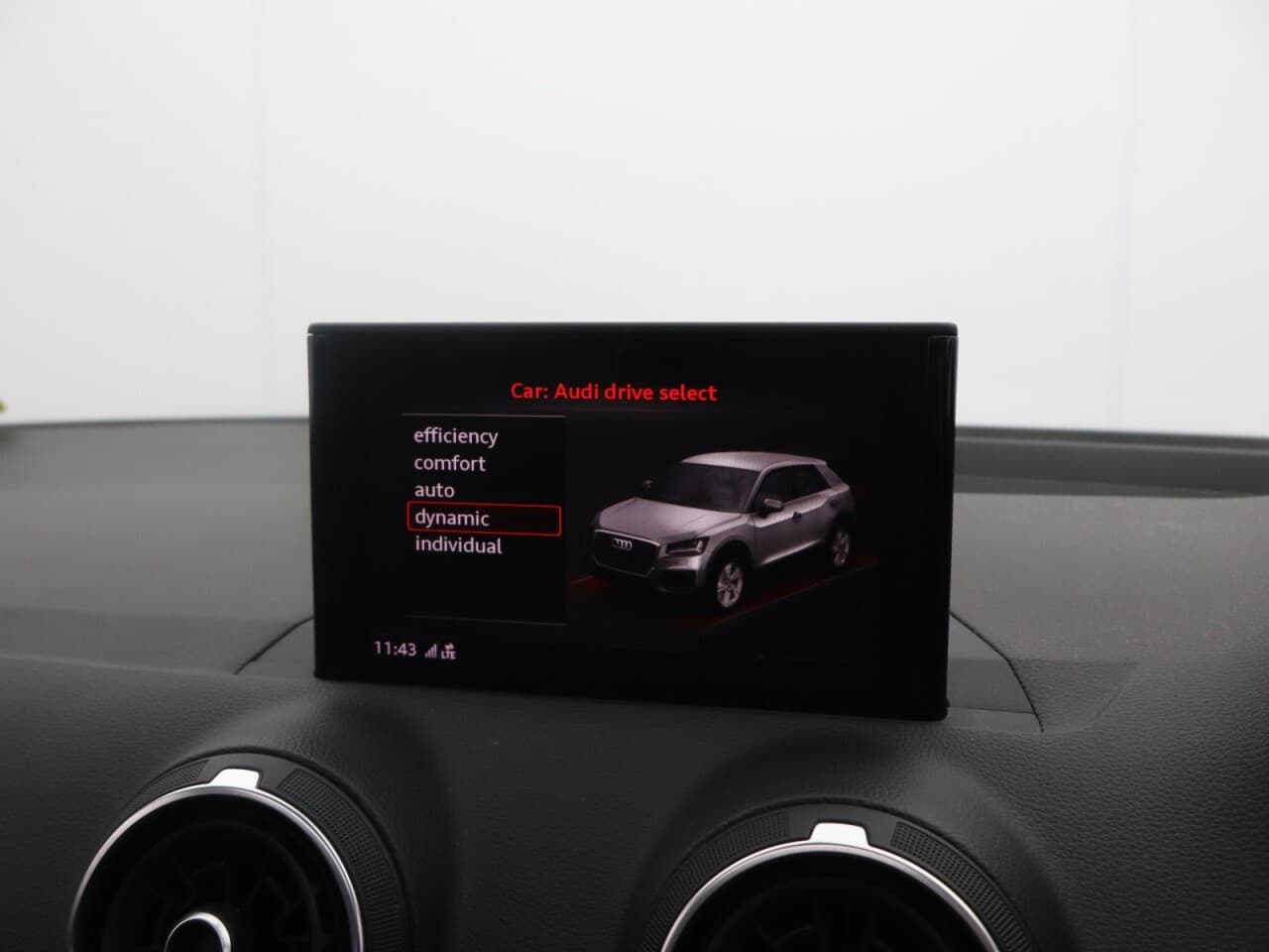 Audi Q2 1.5 TFSI CoD 35 Sport (Pan Roof Comfort+Sound) — image 46