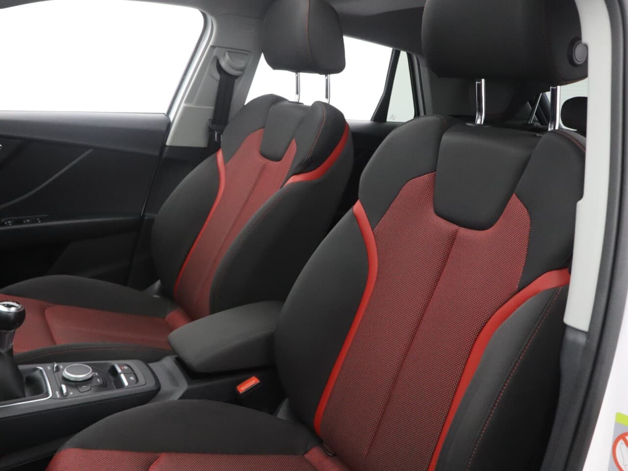 Audi Q2 1.5 TFSI CoD 35 Sport (Pan Roof Comfort+Sound) — image 59