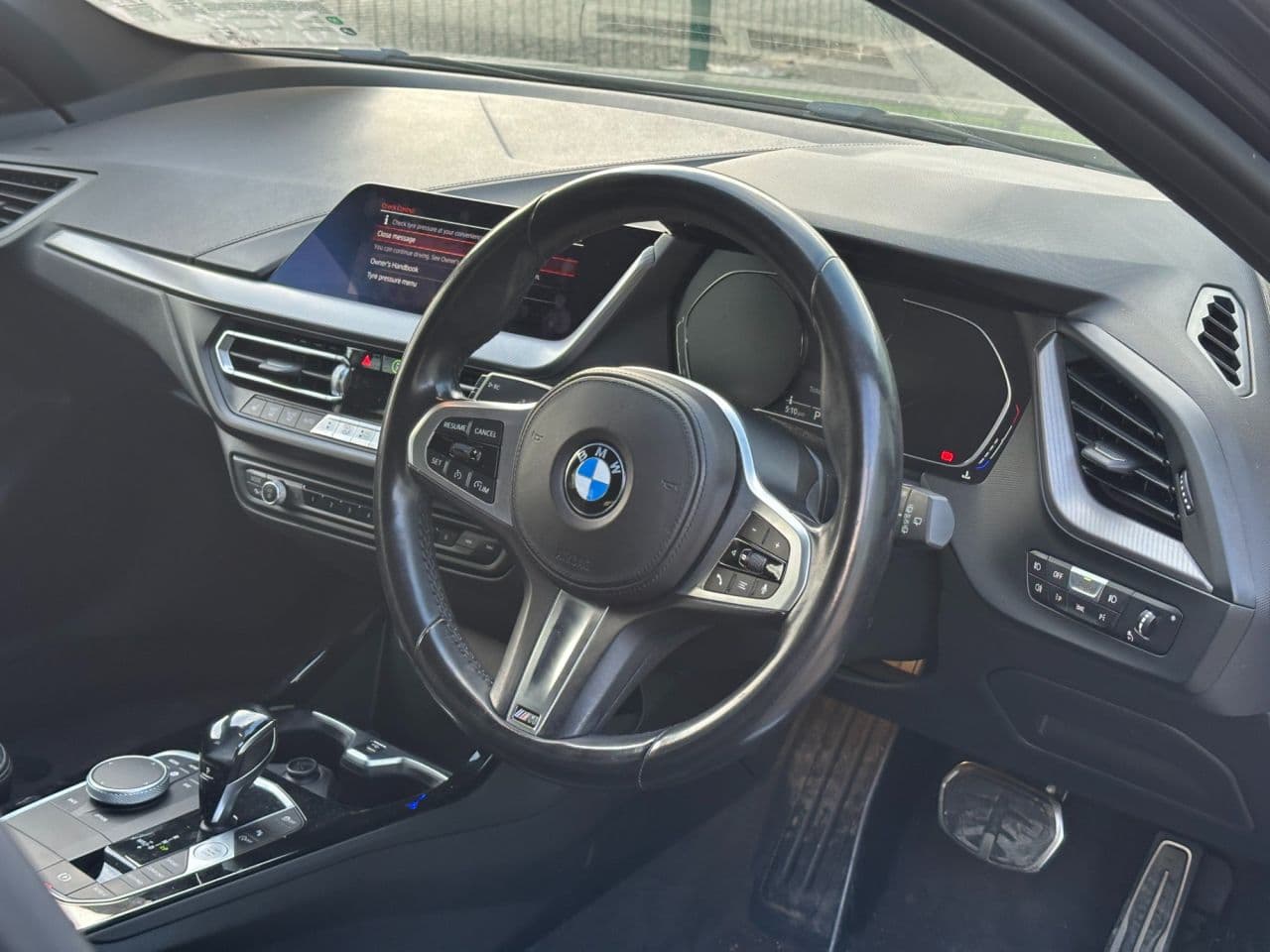 BMW 1 Series 1.5 118i M Sport — image 6