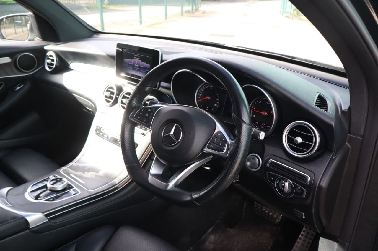 Mercedes-Benz Glc 2.1 GLC220d AMG Line — image 6