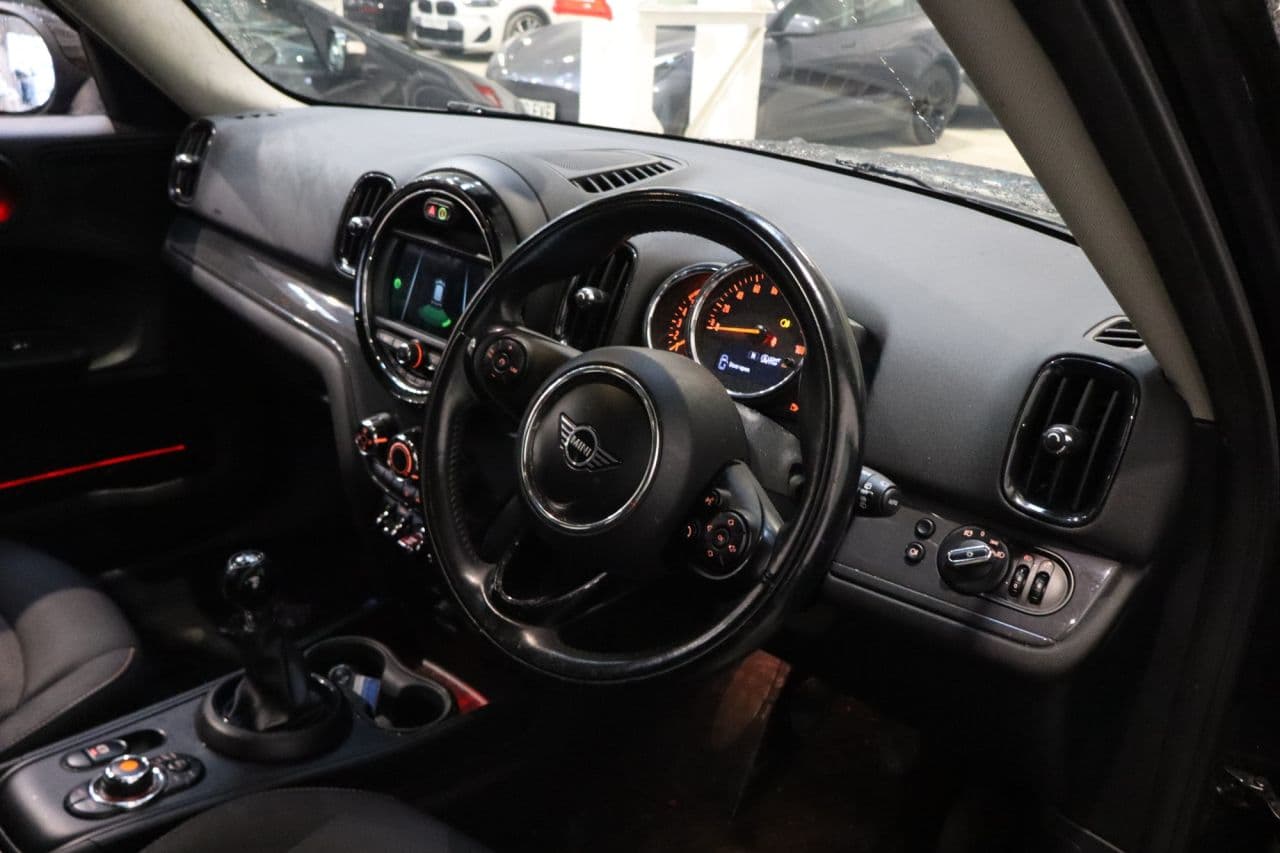 Mini Countryman 2.0 Cooper D — image 2