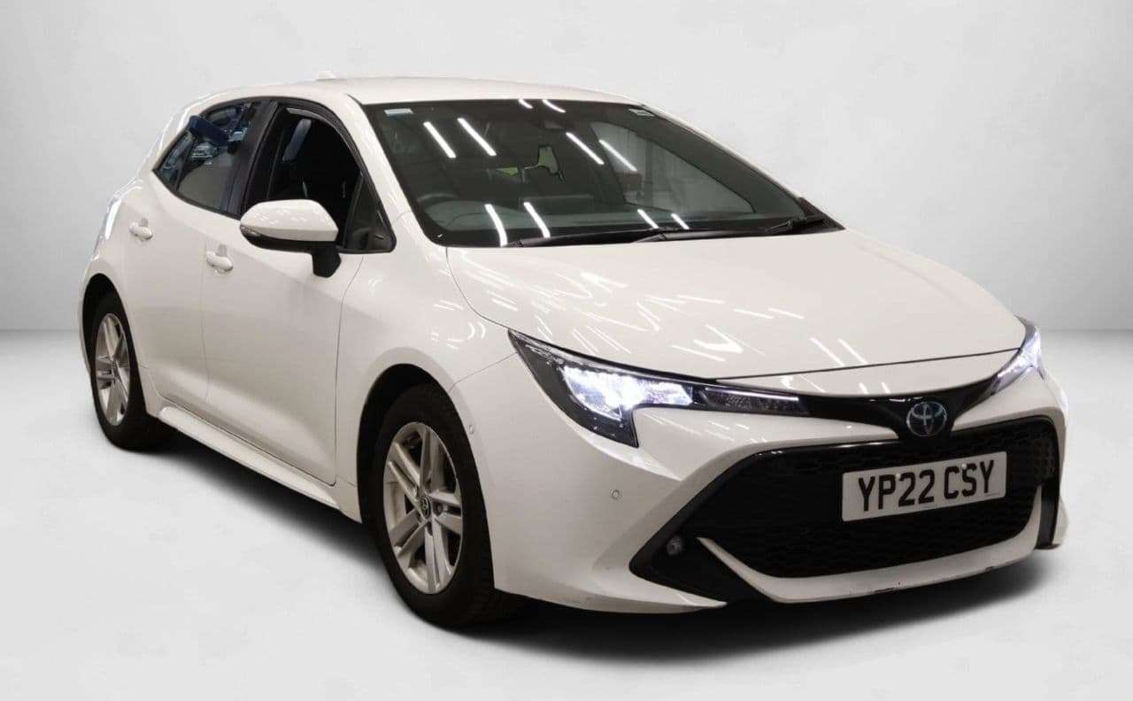 Toyota Corolla 1.8 VVT-h GPF Icon Tech view 1