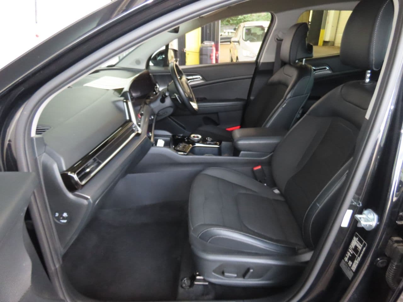 Kia Sportage 1.6 h T-GDi 3 — image 11