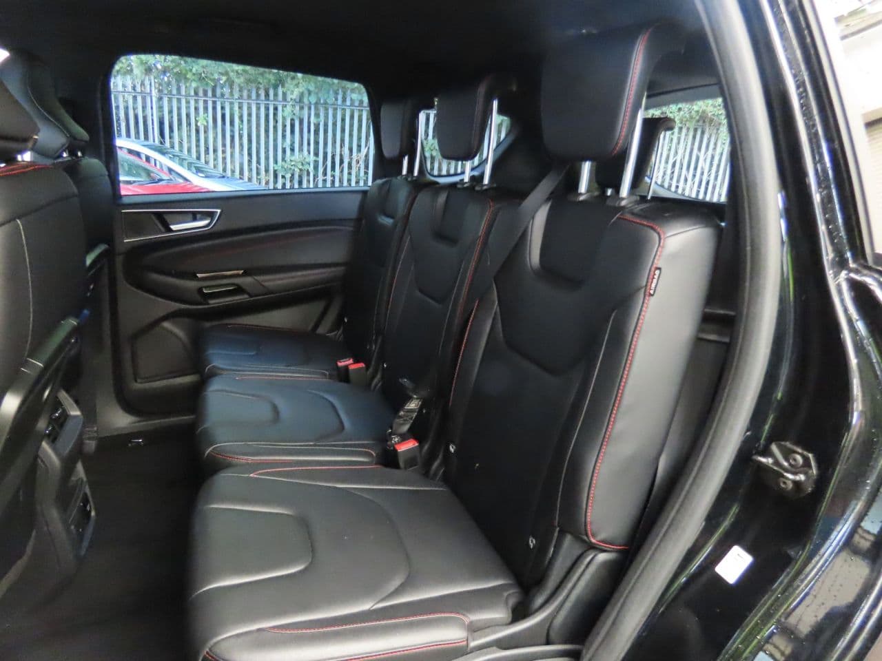 Ford S-Max 2.0 EcoBlue ST-Line — image 10