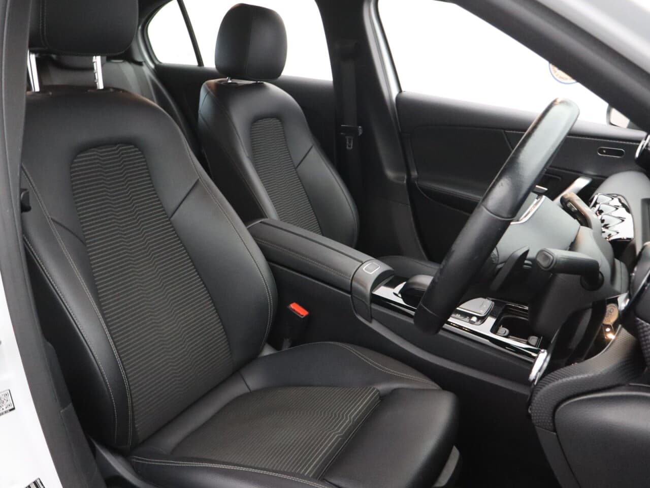 Mercedes-Benz A Class 1.3 A180 Sport (Executive) — image 15