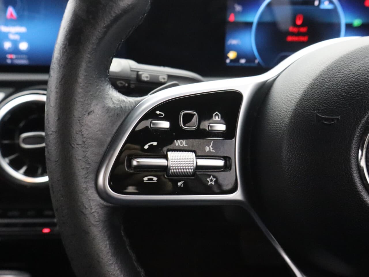 Mercedes-Benz A Class 1.3 A180 Sport (Executive) — image 17