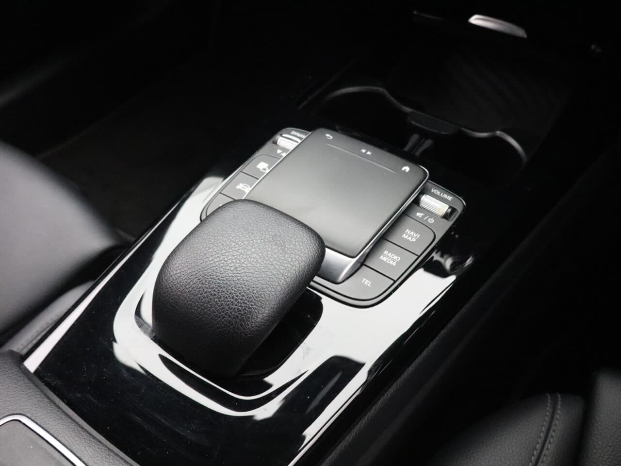 Mercedes-Benz A Class 1.3 A180 Sport (Executive) — image 22
