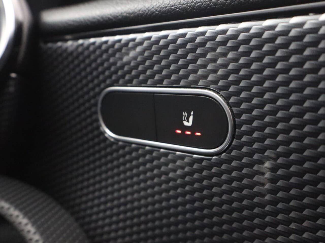 Mercedes-Benz A Class 1.3 A180 Sport (Executive) — image 28