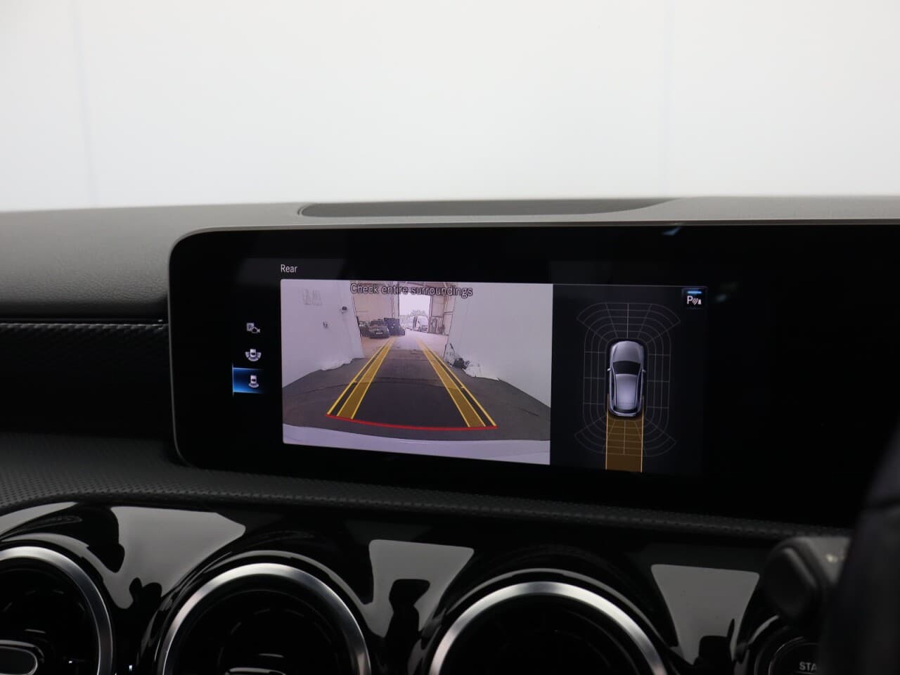 Mercedes-Benz A Class 1.3 A180 Sport (Executive) — image 33