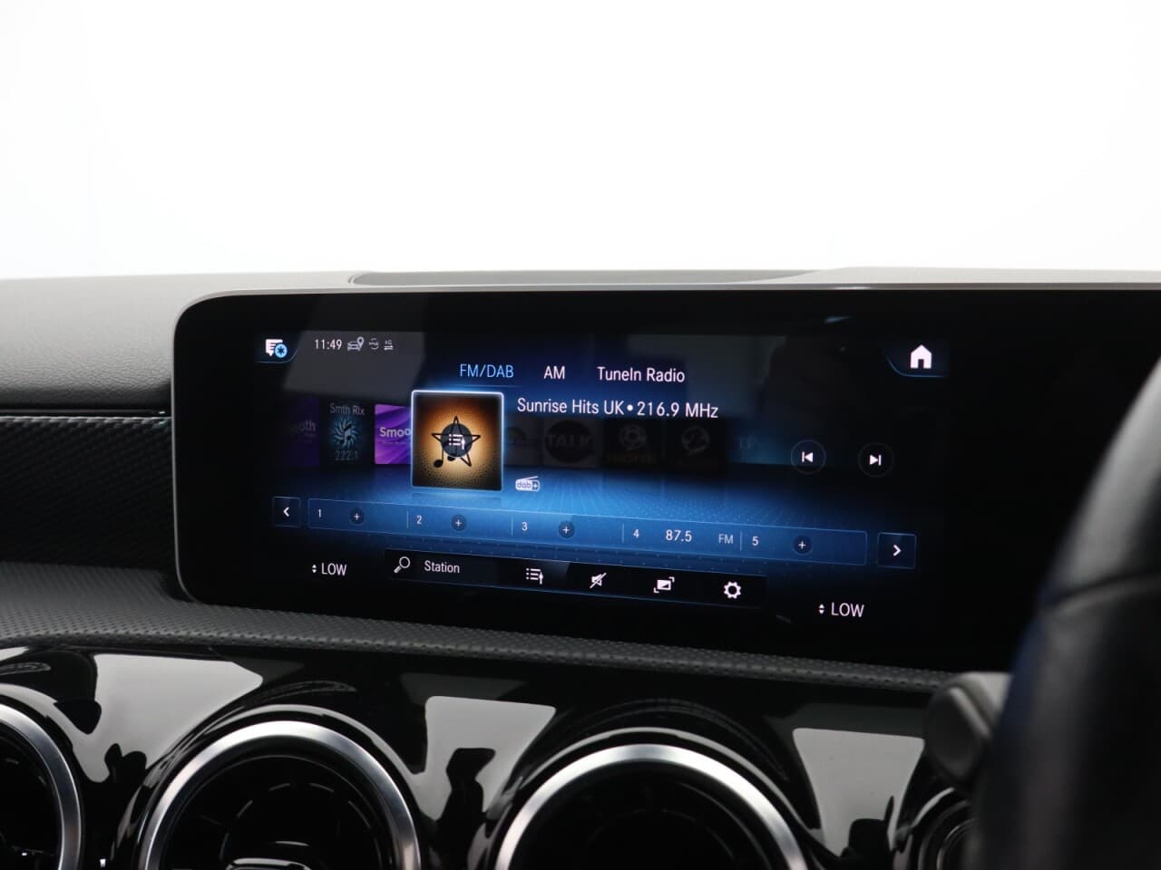 Mercedes-Benz A Class 1.3 A180 Sport (Executive) — image 35