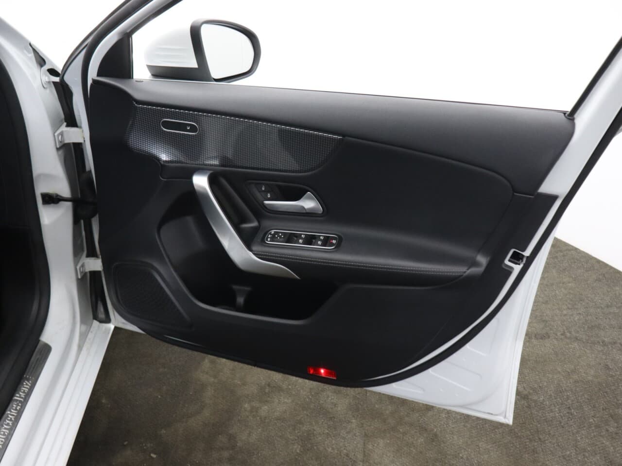 Mercedes-Benz A Class 1.3 A180 Sport (Executive) — image 47