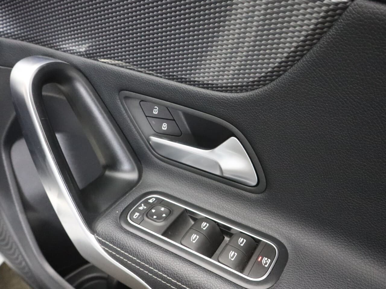 Mercedes-Benz A Class 1.3 A180 Sport (Executive) — image 50
