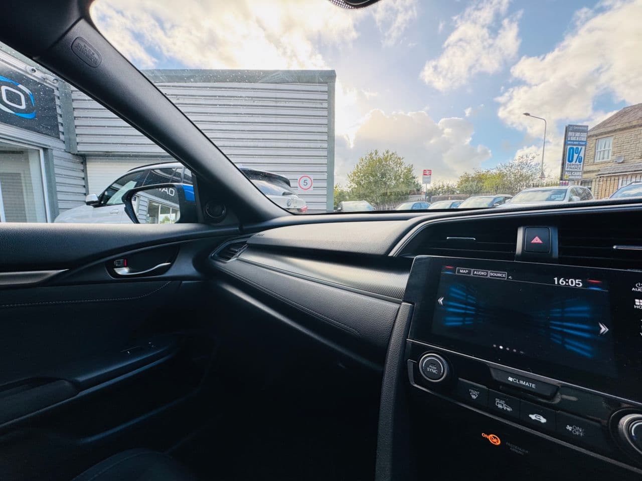 Honda Civic 1.6 i-DTEC SR — image 29