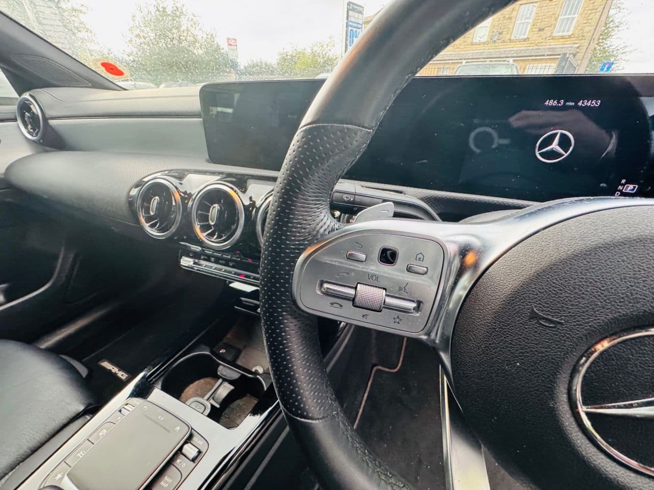 Mercedes-Benz Cla 1.3 CLA200 AMG Line — image 16