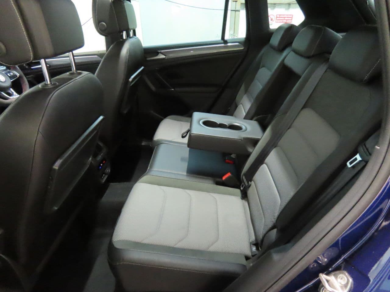 Volkswagen Tiguan 2.0 TDI R-Line — image 10
