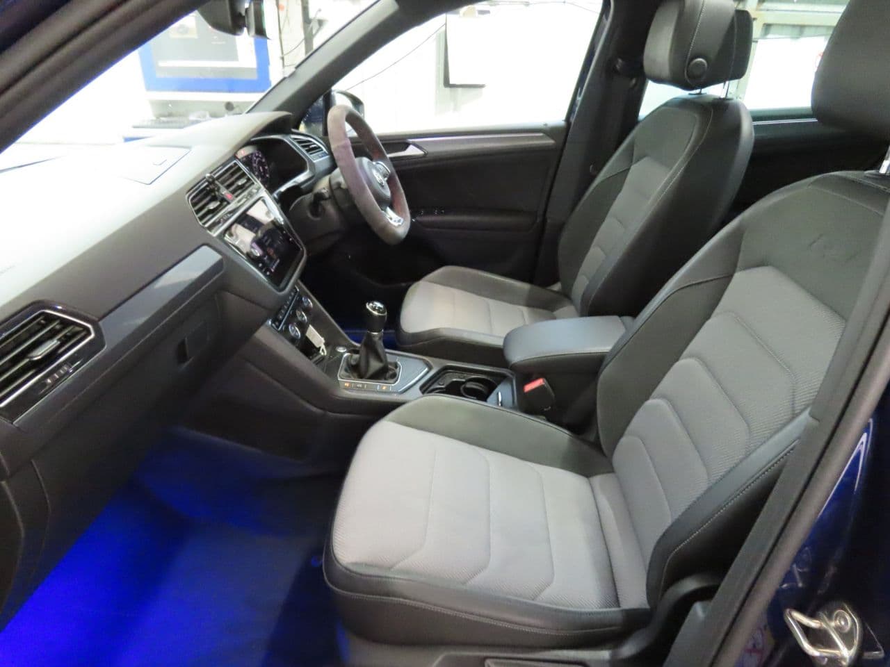 Volkswagen Tiguan 2.0 TDI R-Line — image 9