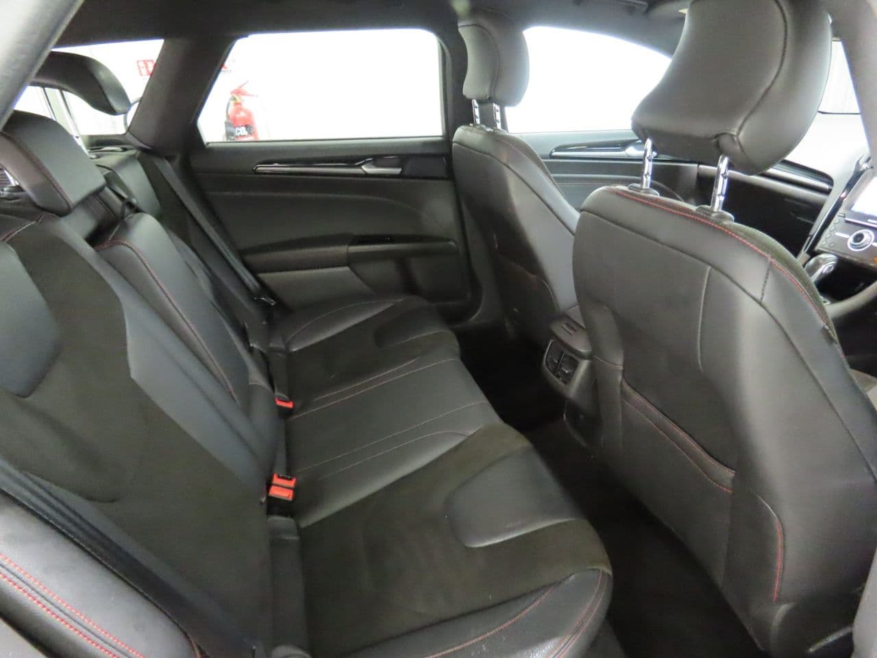 Ford Mondeo 2.0 TiVCT ST-Line Edition — image 12
