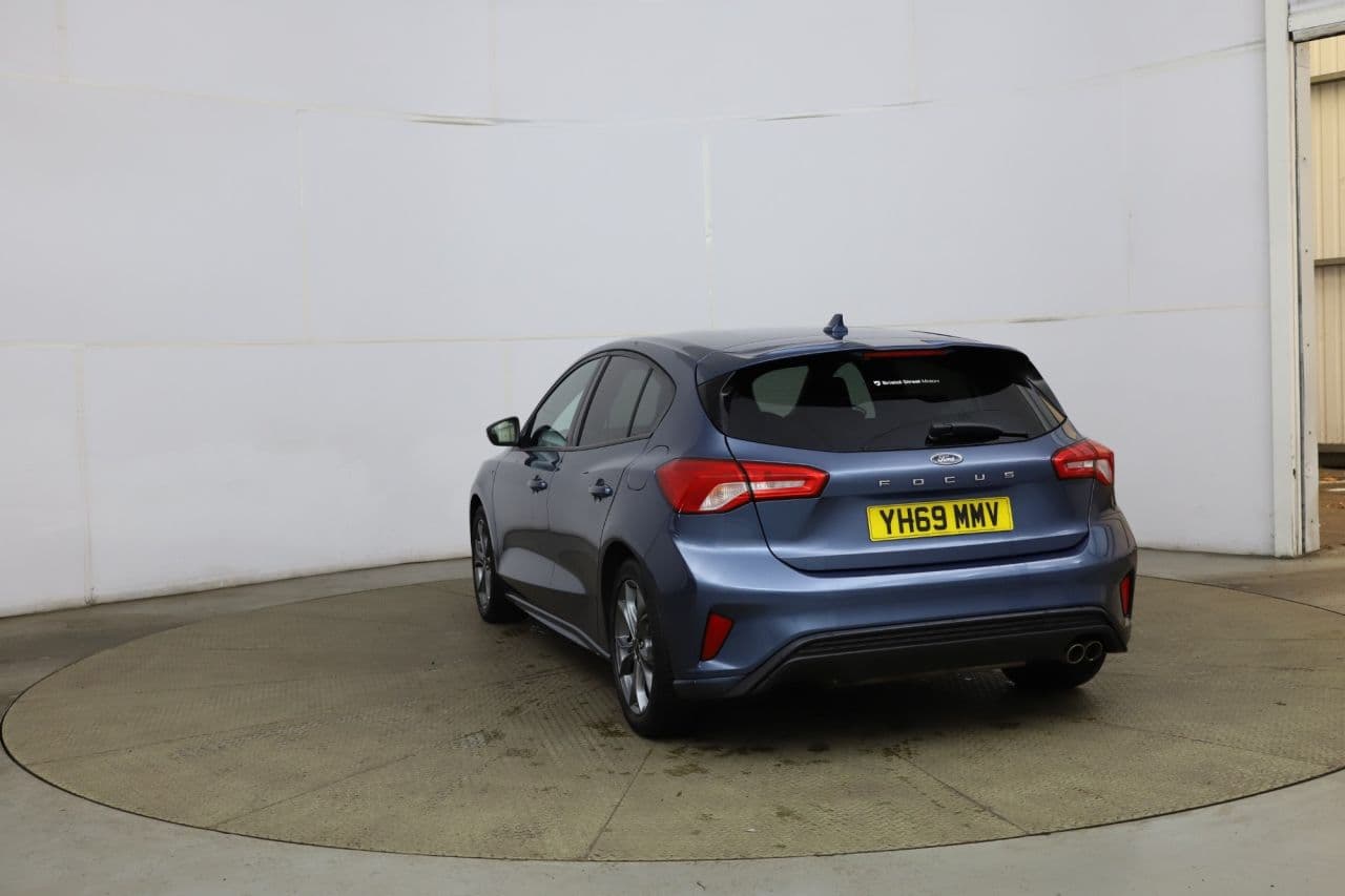 Ford Focus 1.0T EcoBoost ST-Line — image 6