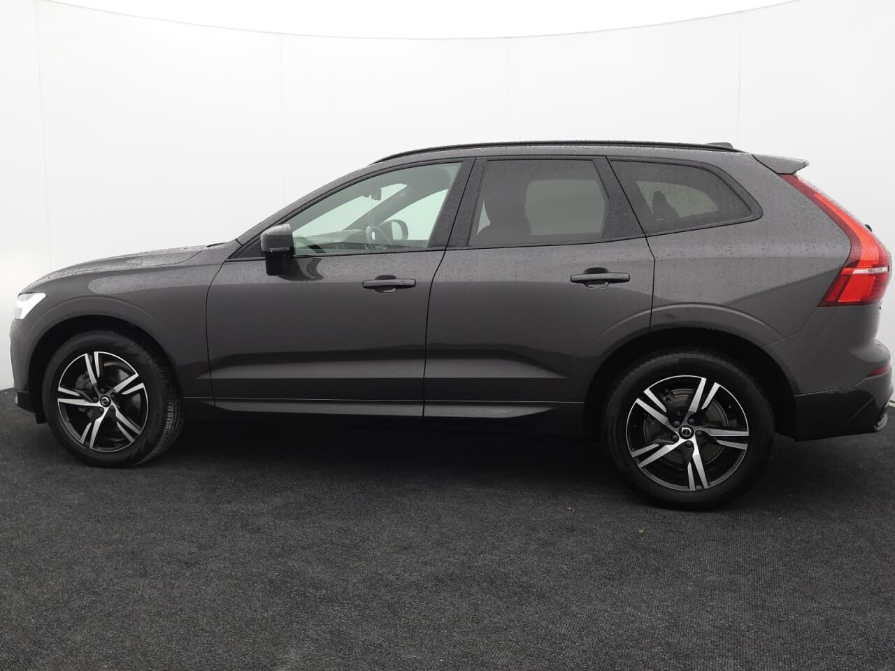 Volvo XC60 2.0 B4 MHEV R-Design — image 6