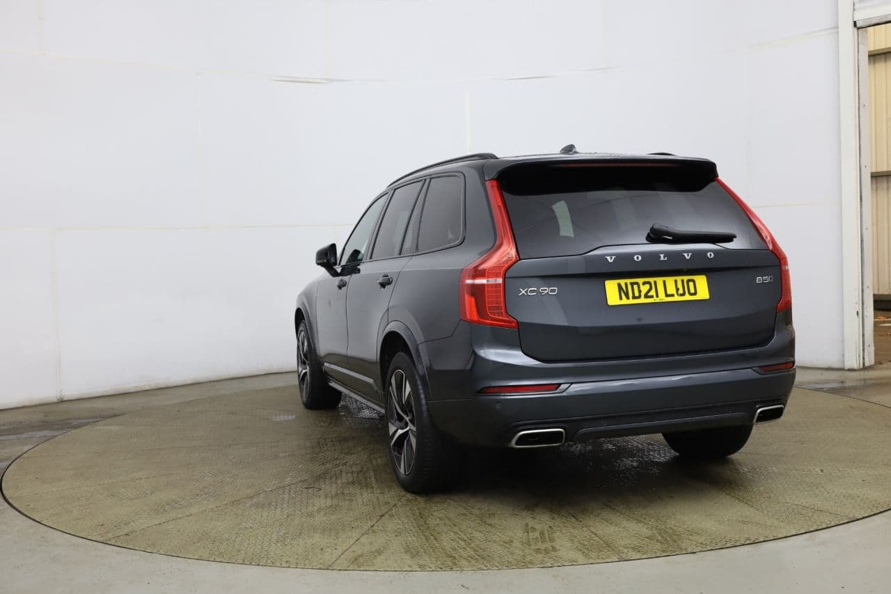 Volvo XC90 2.0 B5 MHEV R-Design — image 6