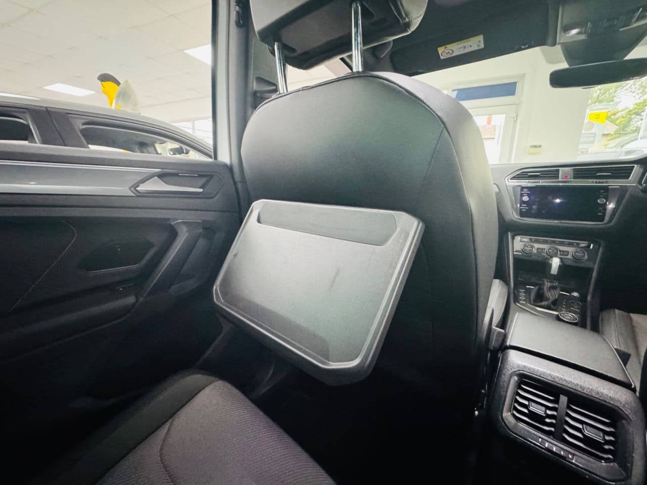 Volkswagen Tiguan 2.0 TDI R-Line Tech — image 19