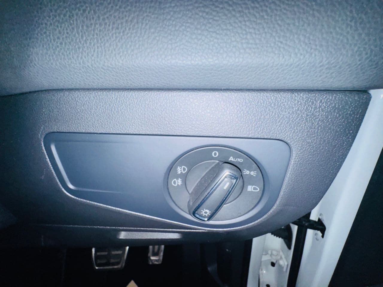 Volkswagen Tiguan 2.0 TDI R-Line Tech — image 26