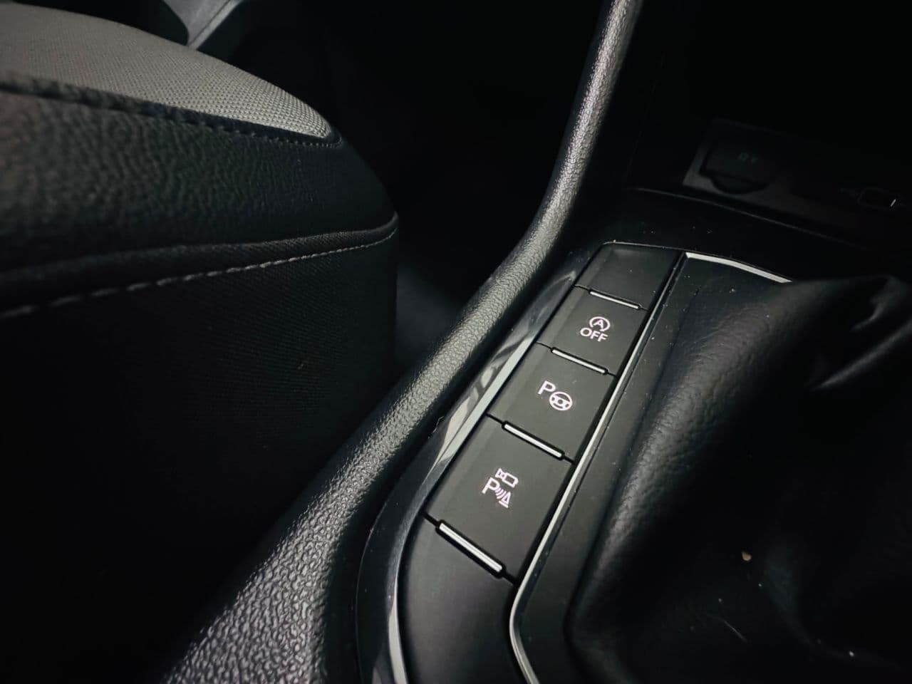 Volkswagen Tiguan 2.0 TDI R-Line Tech — image 32