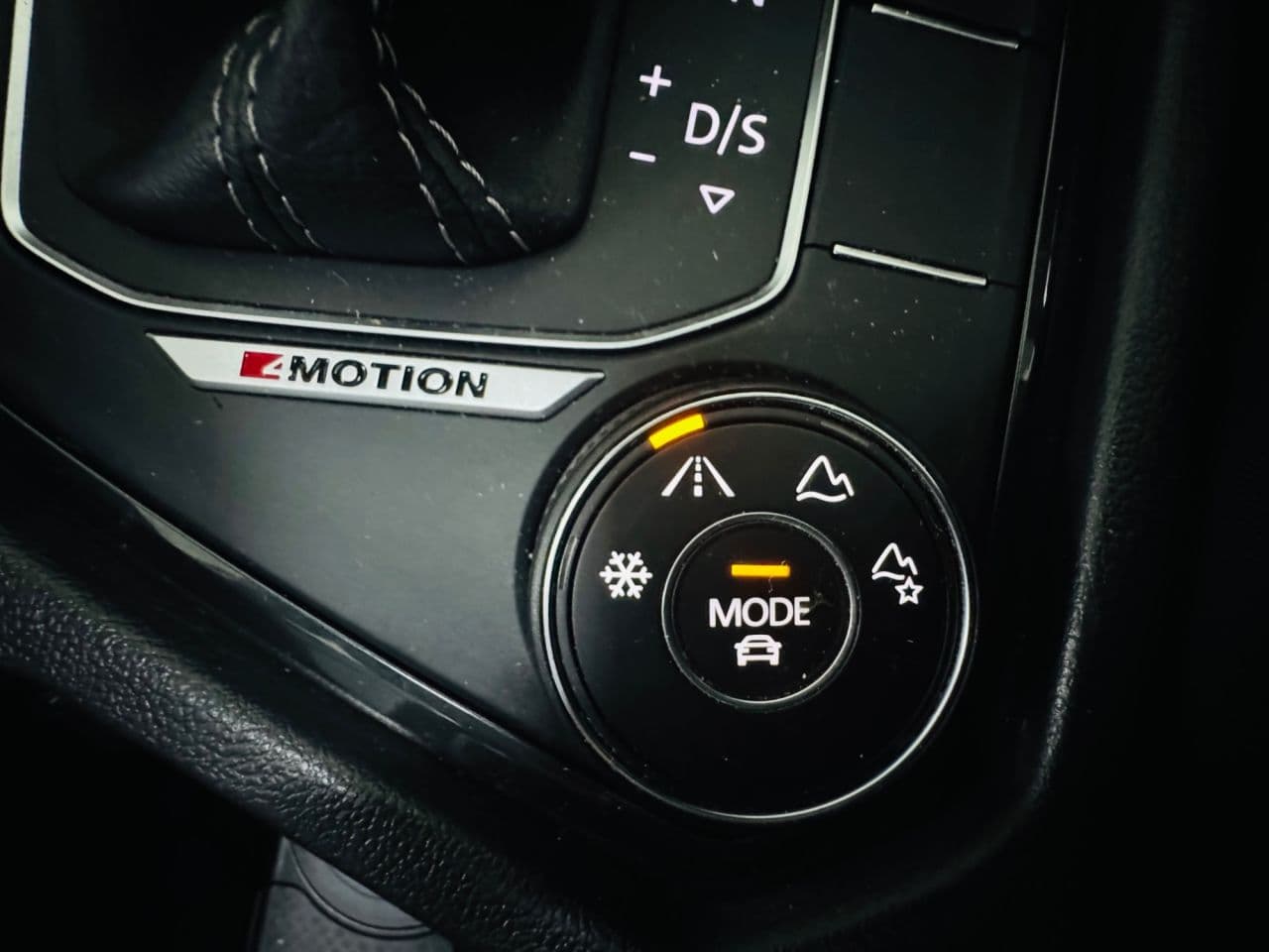 Volkswagen Tiguan 2.0 TDI R-Line Tech — image 33