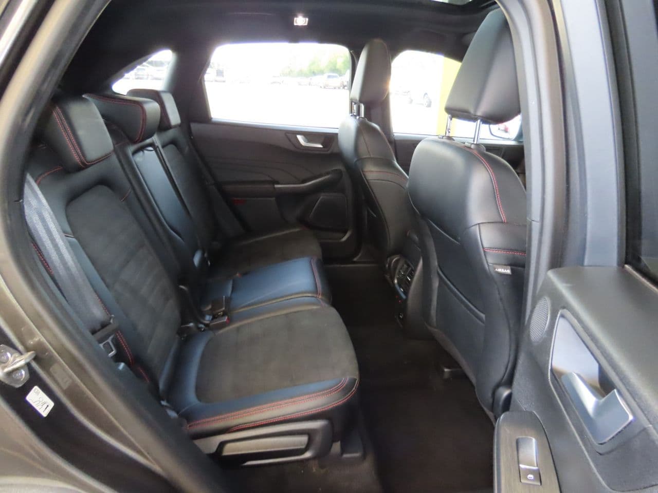Ford Kuga 1.5 EcoBlue ST-Line X Edition — image 11