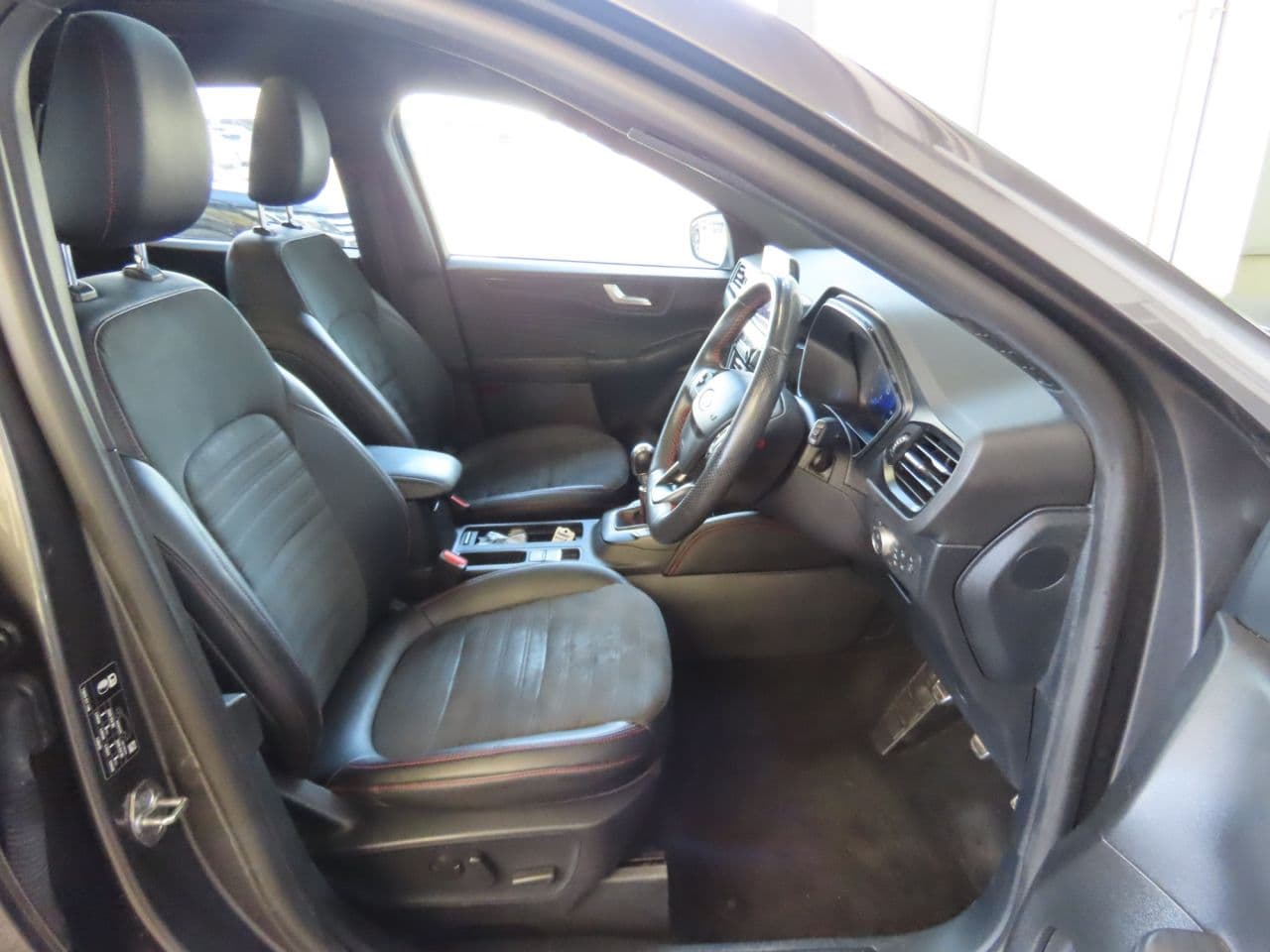 Ford Kuga 1.5 EcoBlue ST-Line X Edition — image 7