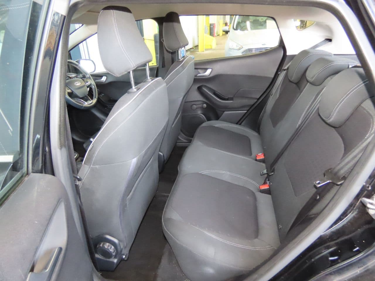 Ford Fiesta 1.0T EcoBoost GPF Zetec — image 10