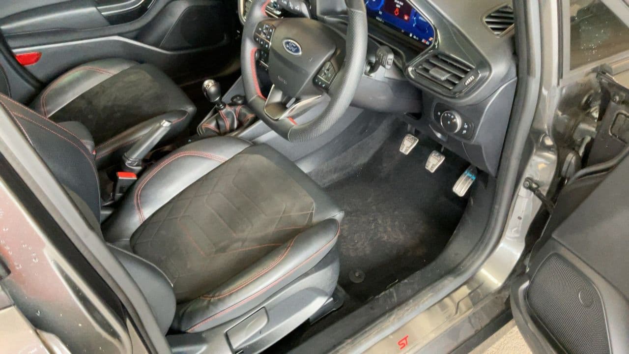 Ford Fiesta 1.0T EcoBoost ST-Line X — image 2