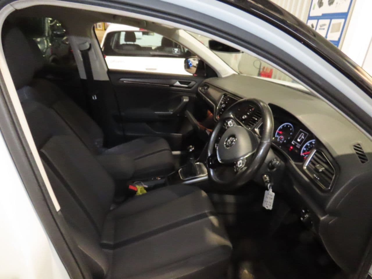 Volkswagen T-Roc 1.0 TSI GPF Design — image 7