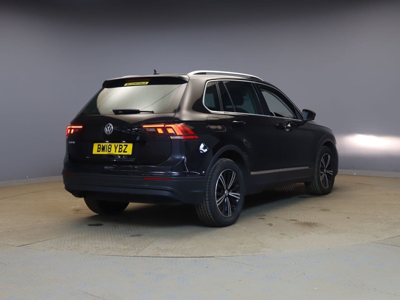 Volkswagen Tiguan 1.4 TSI SE Navigation — image 4