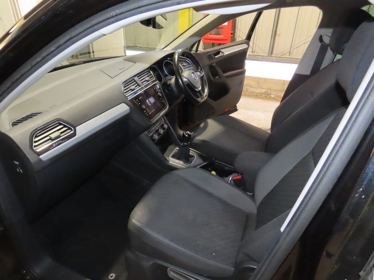 Volkswagen Tiguan 1.4 TSI SE Navigation — image 8