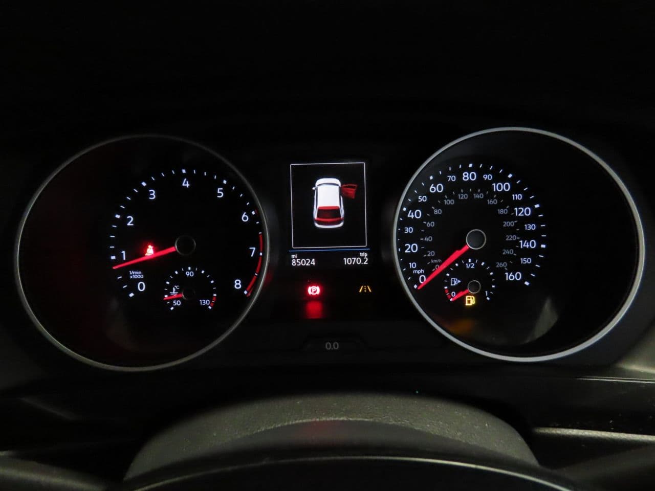 Volkswagen Tiguan 1.4 TSI SE Navigation — image 9