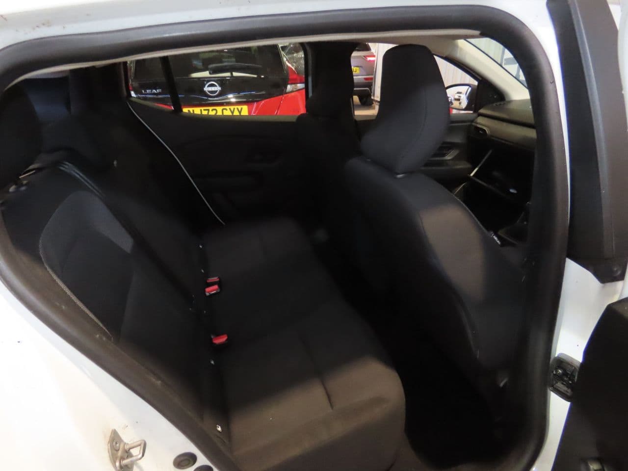 Dacia Sandero 1.0 SCe Essential — image 11