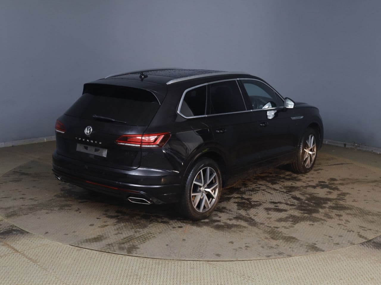 Volkswagen Touareg 3.0 TDI V6 R-Line — image 6