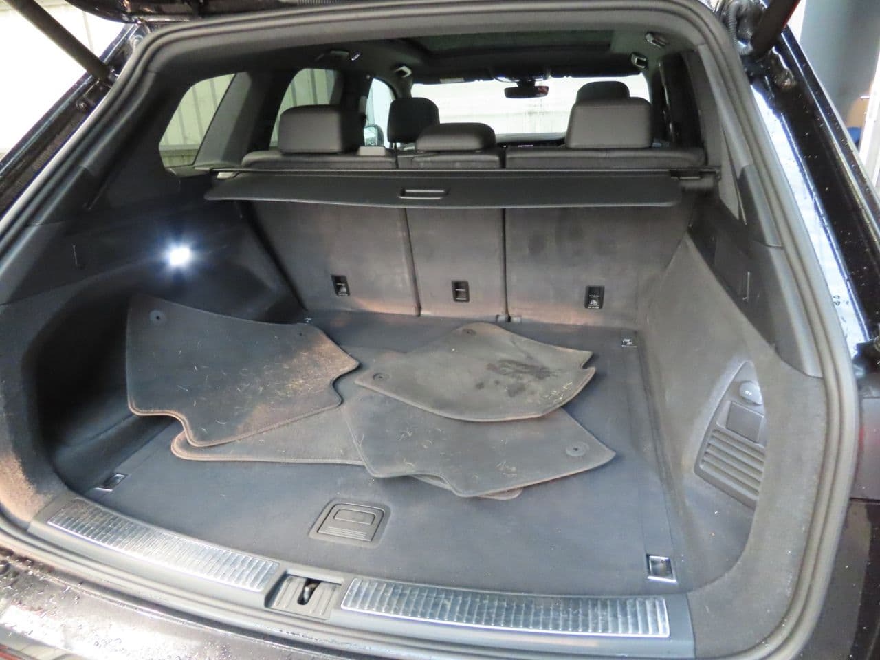 Volkswagen Touareg 3.0 TDI V6 R-Line — image 12