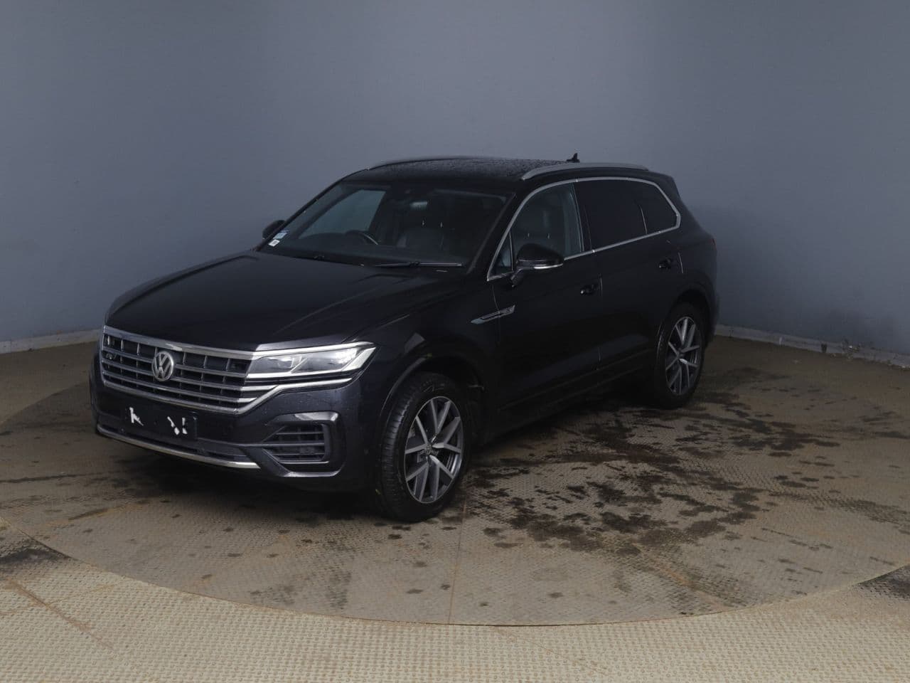 Volkswagen Touareg 3.0 TDI V6 R-Line — image 3