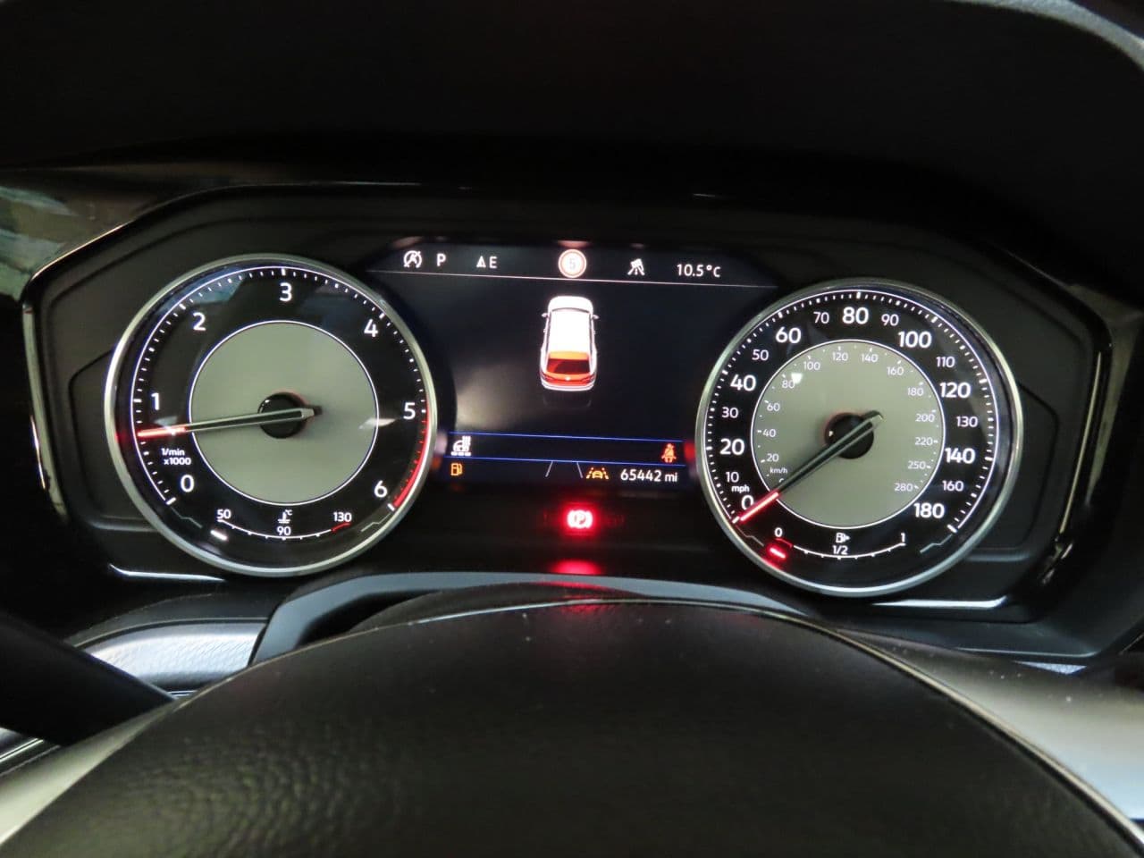 Volkswagen Touareg 3.0 TDI V6 R-Line — image 9