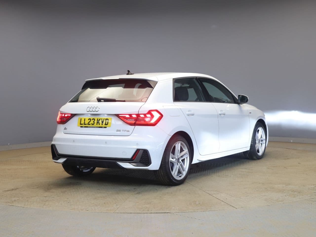 Audi A1 1.0 TFSI 25 S line Sportback — image 4