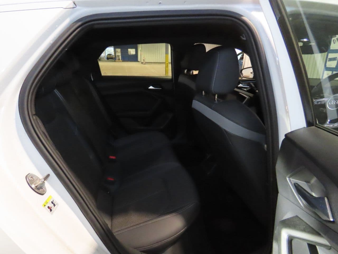 Audi A1 1.0 TFSI 25 S line Sportback — image 11