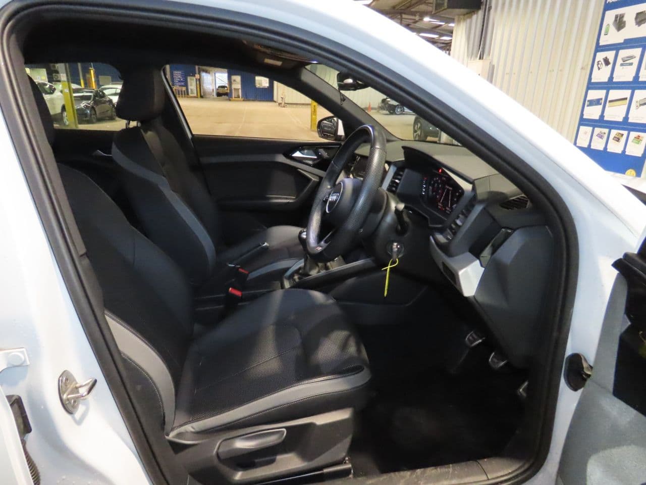 Audi A1 1.0 TFSI 25 S line Sportback — image 7