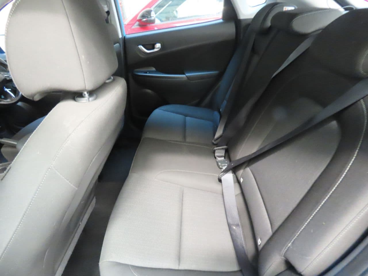 Hyundai Kona 1.0 T-GDi MHEV SE Connect — image 10