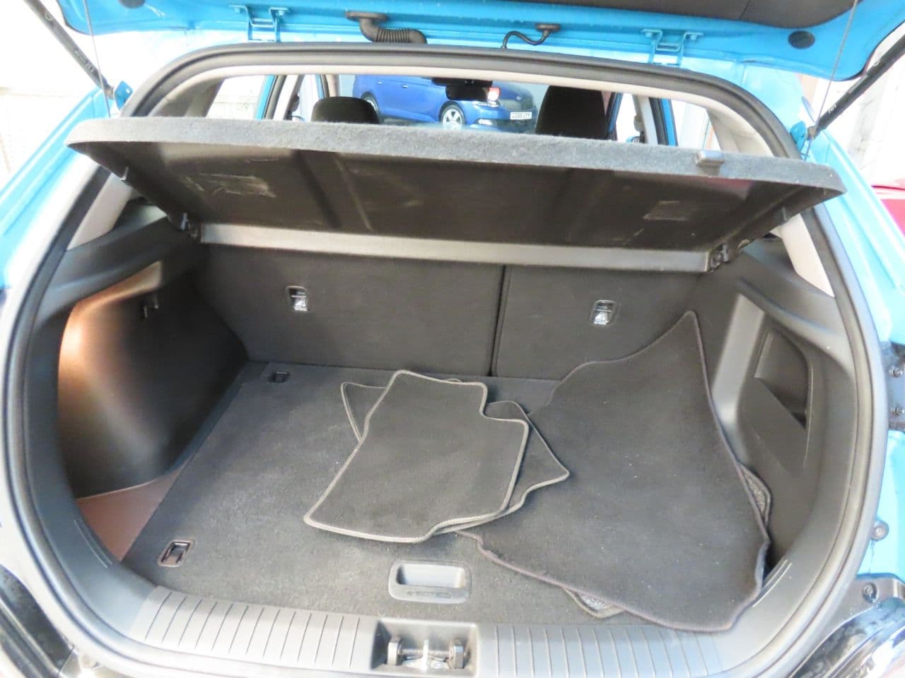 Hyundai Kona 1.0 T-GDi MHEV SE Connect — image 12