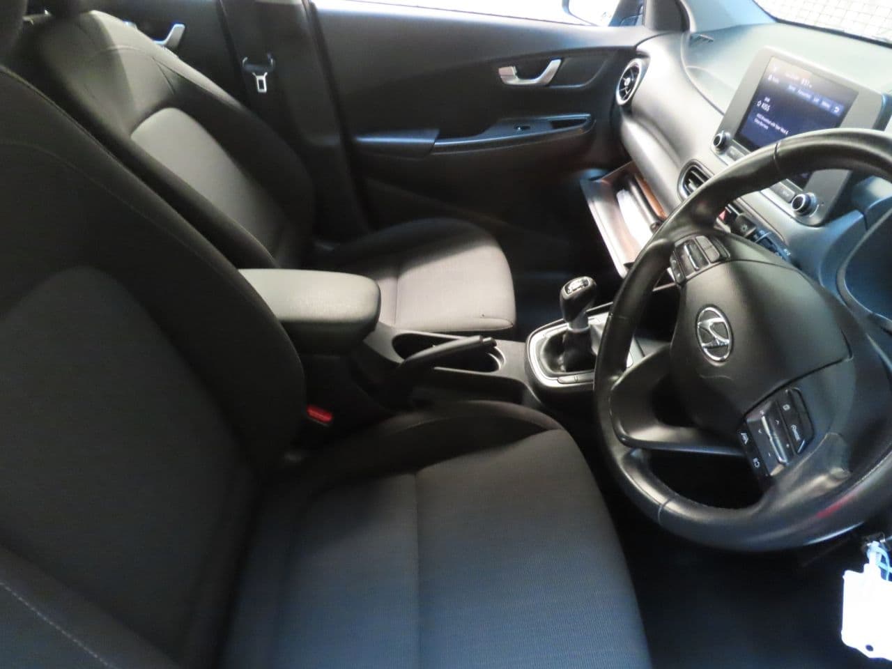 Hyundai Kona 1.0 T-GDi MHEV SE Connect — image 7