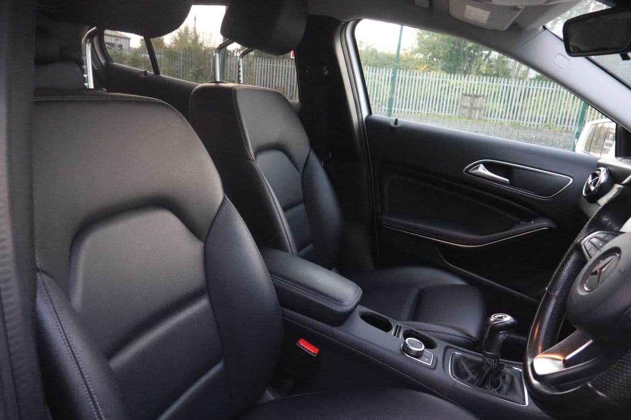 Mercedes-Benz Gla Class 1.6 GLA200 Sport — image 6